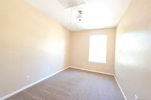 9 Ridgeline Ct, The Woodlands, TX 77381 - Photo 9