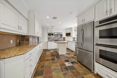 3652 Ella Lee Lane, Houston, TX 77027 - Photo 7