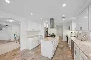 1302 Riverview Cir, Houston, TX 77077 - Photo 7