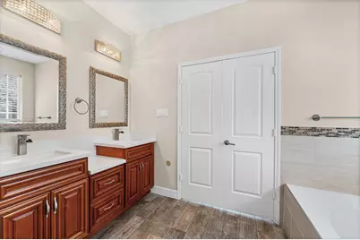 10447 Tree Hollow Circle, La Porte, TX 77571 - Photo 17