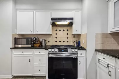 5611 Whitehaven, Bellaire, TX 77401 - Photo 17
