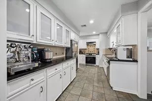 5611 Whitehaven, Bellaire, TX 77401 - Photo 15