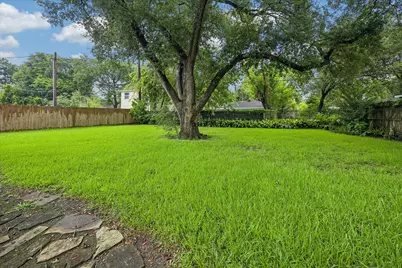 5611 Whitehaven, Bellaire, TX 77401 - Photo 37