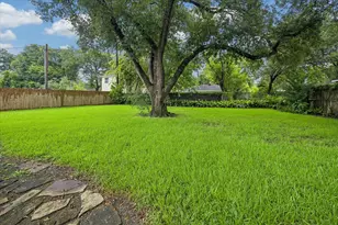 5611 Whitehaven, Bellaire, TX 77401 - Photo 37