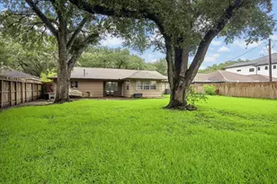 5611 Whitehaven, Bellaire, TX 77401 - Photo 31