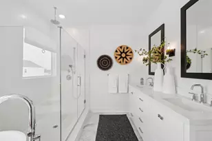 2305 Via Laura Ln, Houston, TX 77051 - Photo 13