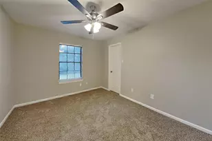 3418 Creek Manor Dr, Houston, TX 77339 - Photo 15