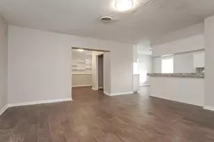 2505 Texas Ave, Dickinson, TX 77539 - Photo 3