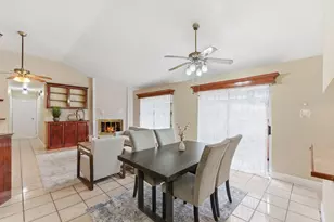 10044 Lasaber Ct, Houston, TX 77038 - Photo 5