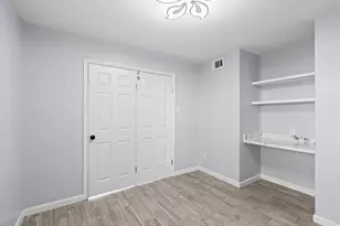 14600 Fonmeadow Dr, Houston, TX 77035 - Photo 13