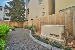 5209 Gibson St, Houston, TX 77007 - Photo 41