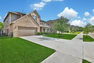 32918 Franklin Brooks Dr, Fulshear, TX 77423 - Photo 3