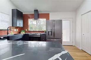 419 Clay St, Richmond, TX 77469 - Photo 9