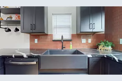 419 Clay St, Richmond, TX 77469 - Photo 11