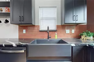 419 Clay St, Richmond, TX 77469 - Photo 11