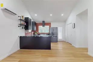 419 Clay St, Richmond, TX 77469 - Photo 5