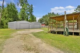 104 W Lawrence St, Dayton, TX 77535 - Photo 5