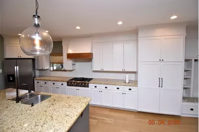 421 Creekside Drive, League City, TX 77573 - Photo 7
