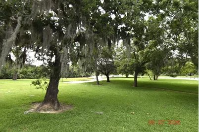 421 Creekside Drive, League City, TX 77573 - Photo 37