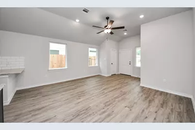 18728 Loom Drive, Conroe, TX 77306 - Photo 9