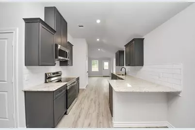 18728 Loom Drive, Conroe, TX 77306 - Photo 11