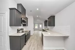 18728 Loom dr, Conroe, TX 77306 - Photo 11