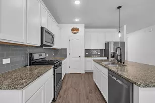 8531 Delta Down Dr, Fulshear, TX 77441 - Photo 5