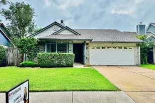2018 Creek Valley Ln, Sugar Land, TX 77478 - Photo 3