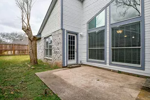 2018 Creek Valley Ln, Sugar Land, TX 77478 - Photo 17