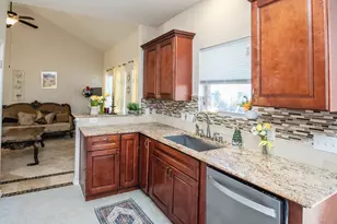 6718 Poplar Bend Ln, Dickinson, TX 77539 - Photo 7