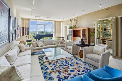 121 N Post Oak Lane #705, Houston, TX 77024 - Photo 1