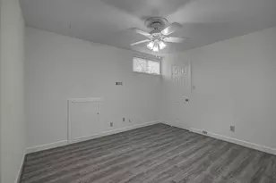 13975 Hollowgreen Dr, Houston, TX 77082 - Photo 23