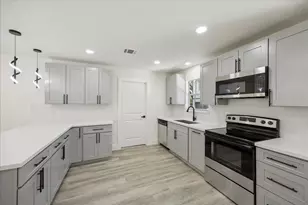 14930 Spring Lake Dr, Houston, TX 77070 - Photo 3