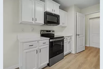 12129 Trawler Place, Texas City, TX 77568 - Photo 9