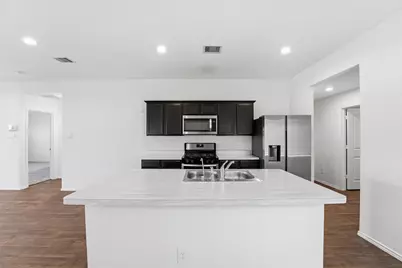 2419 Roaming Elk Court, Spring, TX 77373 - Photo 5
