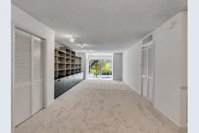 5050 Ambassador Way #218, Houston, TX 77056 - Photo 5
