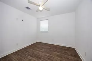 10930 Exeter St, Houston, TX 77093 - Photo 17