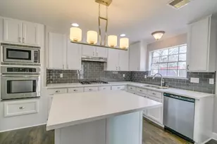 14022 Ragus Lake Dr, Sugar Land, TX 77498 - Photo 11