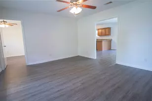 322 Broad Ripple Dr, Houston, TX 77336 - Photo 7