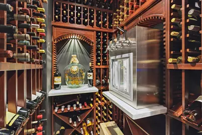 2249 Pelham Drive, Houston, TX 77019 - Photo 11