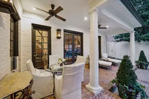 2249 Pelham Dr, Houston, TX 77019 - Photo 47