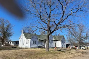 209 N Railroad St, Groesbeck, TX 76642 - Photo 5