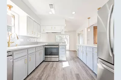 2706 Oakmont Lane, Missouri City, TX 77459 - Photo 9