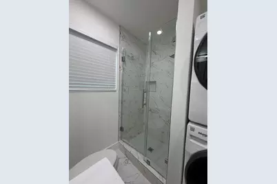 1972 W McKinney Street, Houston, TX 77019 - Photo 9