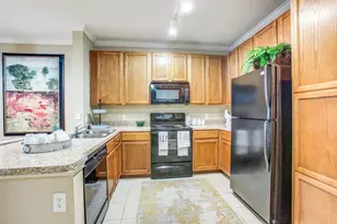 10221 Centrepark Dr, Houston, TX 77043 - Photo 5