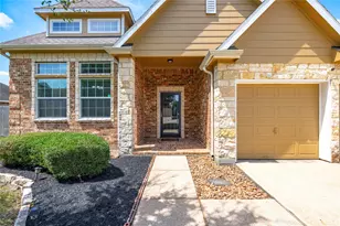 9611 Indian Trail, Mont Belvieu, TX 77523 - Photo 7