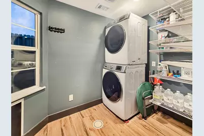 4521 Maple Street, Bellaire, TX 77401 - Photo 19