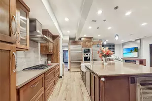 4521 Maple St, Bellaire, TX 77401 - Photo 9