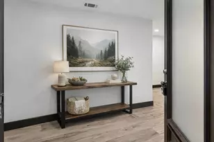 4521 Maple St, Bellaire, TX 77401 - Photo 3