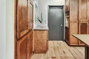 4521 Maple St, Bellaire, TX 77401 - Photo 11